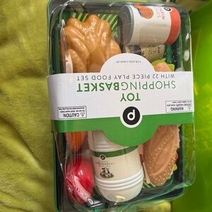 NWT Publix Toy Shopping Basket and Food